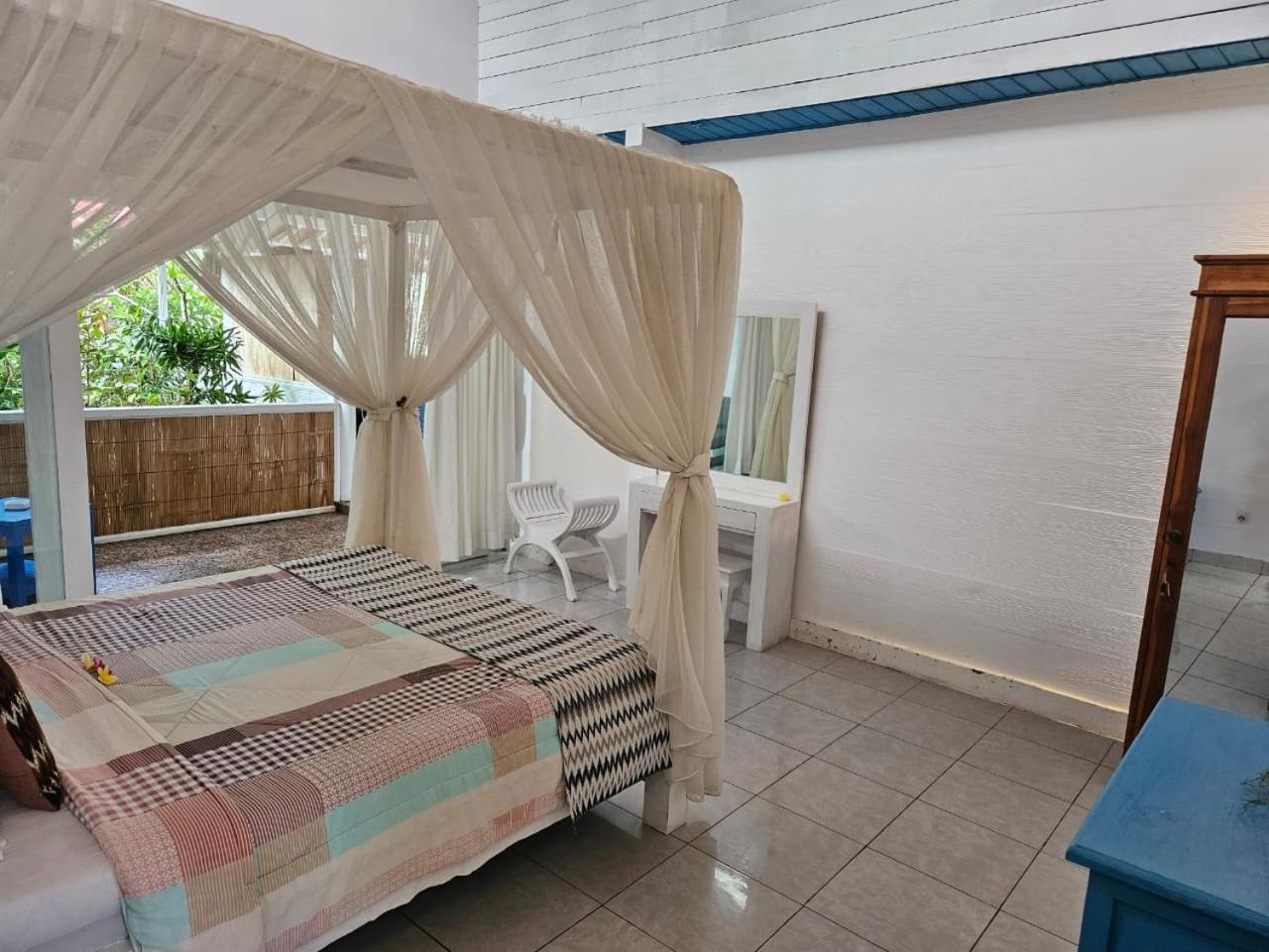 Villa Waru 누사 렘봉안 외부 사진